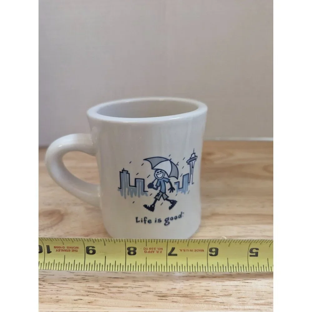 LIfe is Good Home Jack Mug Seattle Skyline‎ Space Needle Rain restaurant wear 4